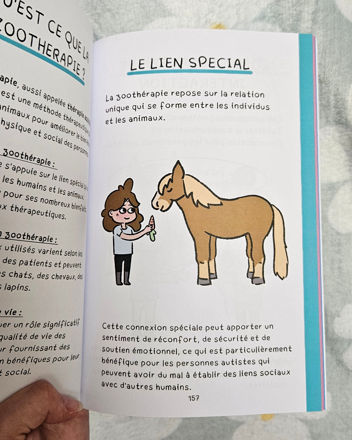 Page « Le lien spécial » du livre, consacrée à la zoothérapie, avec l'illustration d'un personnage tendant une carotte à un cheval