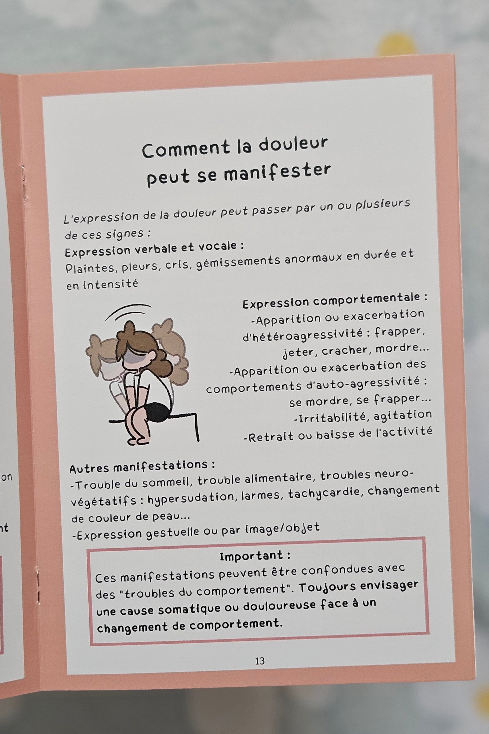 Page intérieure « Comment la douleur peut se manifester », listant les expressions verbales, comportementales et physiques, avec un encadré rappelant de toujours envisager une cause somatique face à un changement de comportement